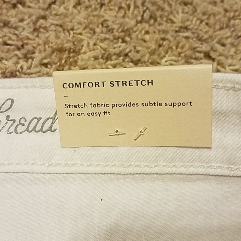 High Rise White Shorts - Picture 4 of 7